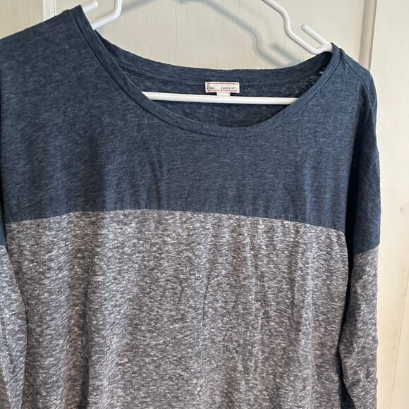 | GAP | Blue and Gray Soft Top - Picture 3 of 5